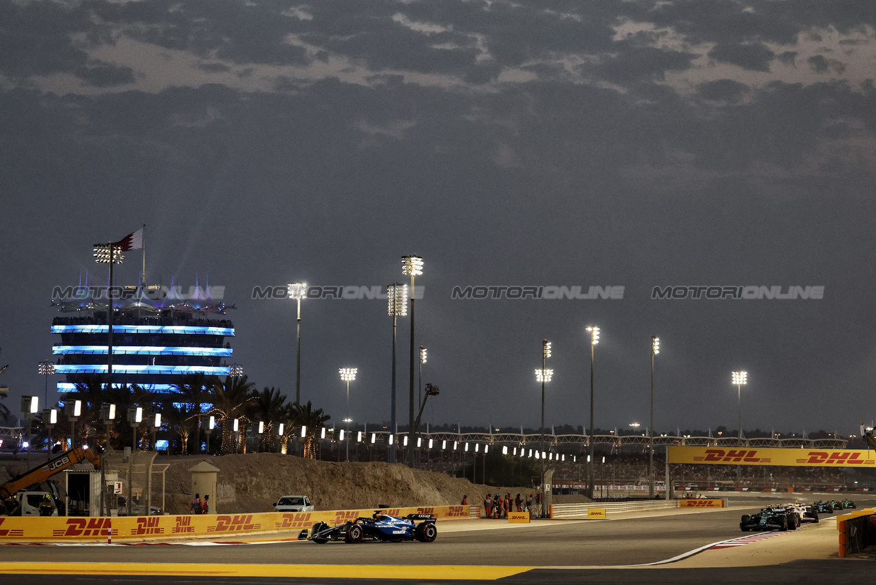 GP BAHRAIN, Alexander Albon (THA) Atlassian Williams Racing FW47.

13.04.2025. Formula 1 World Championship, Rd 4, Bahrain Grand Prix, Sakhir, Bahrain, Gara Day.

- www.xpbimages.com, EMail: requests@xpbimages.com © Copyright: Moy / XPB Images