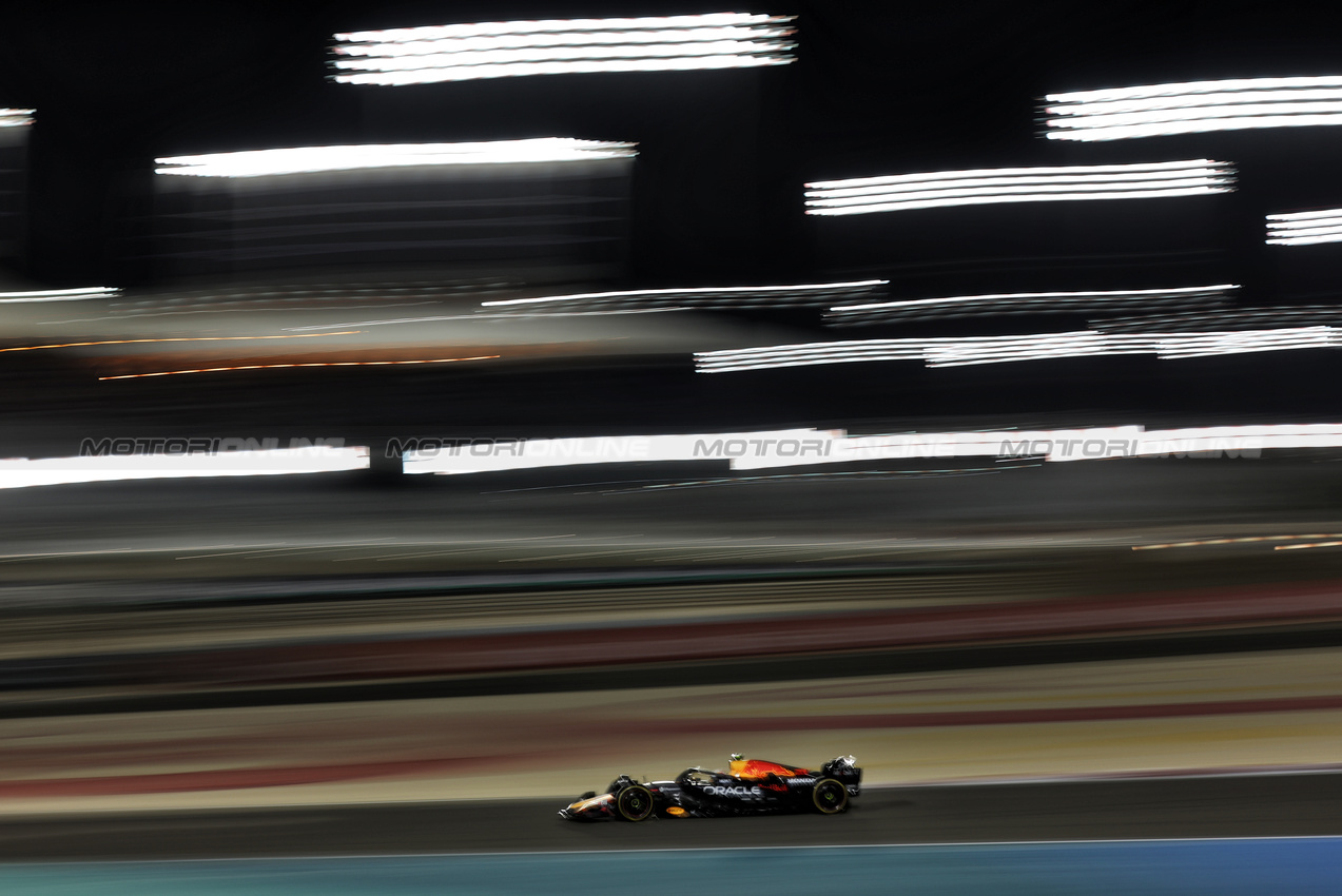 GP BAHRAIN, Yuki Tsunoda (JPN) Red Bull Racing RB21.

13.04.2025. Formula 1 World Championship, Rd 4, Bahrain Grand Prix, Sakhir, Bahrain, Gara Day.

- www.xpbimages.com, EMail: requests@xpbimages.com © Copyright: Charniaux / XPB Images