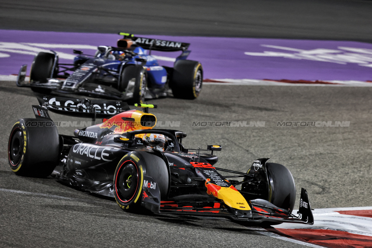 GP BAHRAIN, Yuki Tsunoda (JPN) Red Bull Racing RB21.

13.04.2025. Formula 1 World Championship, Rd 4, Bahrain Grand Prix, Sakhir, Bahrain, Gara Day.

- www.xpbimages.com, EMail: requests@xpbimages.com © Copyright: Charniaux / XPB Images