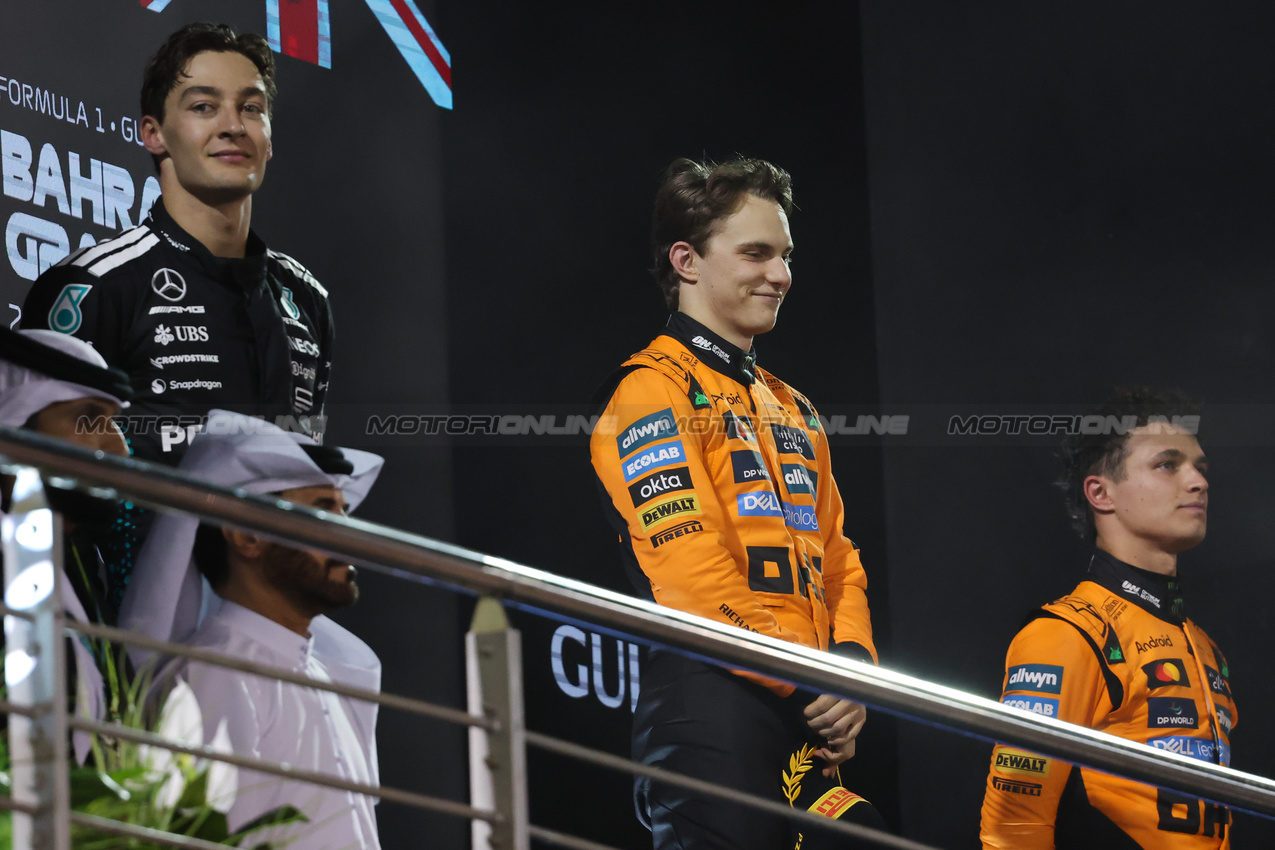 GP BAHRAIN, Oscar Piastri (AUS), McLaren 
13.04.2025. Formula 1 World Championship, Rd 4, Bahrain Grand Prix, Sakhir, Bahrain, Gara Day.
- www.xpbimages.com, EMail: requests@xpbimages.com © Copyright: Charniaux / XPB Images