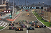GP BAHRAIN, (L to R): Oscar Piastri (AUS) McLaren MCL39 e George Russell (GBR) Mercedes AMG F1 W16 battle for the lead at the partenza of the race.

13.04.2025. Formula 1 World Championship, Rd 4, Bahrain Grand Prix, Sakhir, Bahrain, Gara Day.

- www.xpbimages.com, EMail: requests@xpbimages.com © Copyright: Batchelor / XPB Images