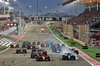 GP BAHRAIN, (L to R): Oscar Piastri (AUS) McLaren MCL39 e George Russell (GBR) Mercedes AMG F1 W16 battle for the lead at the partenza of the race.

13.04.2025. Formula 1 World Championship, Rd 4, Bahrain Grand Prix, Sakhir, Bahrain, Gara Day.

- www.xpbimages.com, EMail: requests@xpbimages.com © Copyright: Batchelor / XPB Images