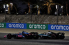 GP BAHRAIN, Pierre Gasly (FRA) Alpine F1 Team A525 e Andrea Kimi Antonelli (ITA) Mercedes AMG F1 W16.

13.04.2025. Formula 1 World Championship, Rd 4, Bahrain Grand Prix, Sakhir, Bahrain, Gara Day.

- www.xpbimages.com, EMail: requests@xpbimages.com © Copyright: Moy / XPB Images