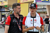 GP BAHRAIN, (L to R): Martin Poole (GBR) Haas F1 Team Personal Trainer with Oliver Bearman (GBR) Haas F1 Team on the grid.

13.04.2025. Formula 1 World Championship, Rd 4, Bahrain Grand Prix, Sakhir, Bahrain, Gara Day.

- www.xpbimages.com, EMail: requests@xpbimages.com © Copyright: Moy / XPB Images