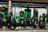 GP BAHRAIN, Gabriel Bortoleto (BRA) Sauber C45 makes a pit stop.

13.04.2025. Formula 1 World Championship, Rd 4, Bahrain Grand Prix, Sakhir, Bahrain, Gara Day.

- www.xpbimages.com, EMail: requests@xpbimages.com © Copyright: Bearne / XPB Images