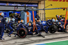 GP BAHRAIN, Alexander Albon (THA) Atlassian Williams Racing FW47 makes a pit stop.

13.04.2025. Formula 1 World Championship, Rd 4, Bahrain Grand Prix, Sakhir, Bahrain, Gara Day.

- www.xpbimages.com, EMail: requests@xpbimages.com © Copyright: Bearne / XPB Images