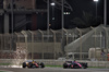 GP BAHRAIN, Lewis Hamilton (GBR) Ferrari SF-25 e Jack Doohan (AUS) Alpine F1 Team A525 battle for position.

13.04.2025. Formula 1 World Championship, Rd 4, Bahrain Grand Prix, Sakhir, Bahrain, Gara Day.

- www.xpbimages.com, EMail: requests@xpbimages.com © Copyright: Batchelor / XPB Images