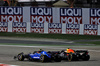 GP BAHRAIN, Carlos Sainz (ESP) Atlassian Williams Racing FW46 e Yuki Tsunoda (JPN) Red Bull Racing RB21 battle for position.

13.04.2025. Formula 1 World Championship, Rd 4, Bahrain Grand Prix, Sakhir, Bahrain, Gara Day.

- www.xpbimages.com, EMail: requests@xpbimages.com © Copyright: Batchelor / XPB Images