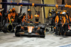 GP BAHRAIN, Lando Norris (GBR) McLaren MCL39 makes a pit stop.

13.04.2025. Formula 1 World Championship, Rd 4, Bahrain Grand Prix, Sakhir, Bahrain, Gara Day.

- www.xpbimages.com, EMail: requests@xpbimages.com © Copyright: Bearne / XPB Images