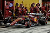 GP BAHRAIN, Lewis Hamilton (GBR) Ferrari SF-25 makes a pit stop.

13.04.2025. Formula 1 World Championship, Rd 4, Bahrain Grand Prix, Sakhir, Bahrain, Gara Day.

- www.xpbimages.com, EMail: requests@xpbimages.com © Copyright: Bearne / XPB Images