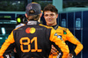 GP BAHRAIN, Second placed Lando Norris (GBR) McLaren with vincitore Oscar Piastri (AUS) McLaren in parc ferme.

13.04.2025. Formula 1 World Championship, Rd 4, Bahrain Grand Prix, Sakhir, Bahrain, Gara Day.

- www.xpbimages.com, EMail: requests@xpbimages.com © Copyright: Batchelor / XPB Images