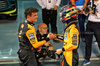 GP BAHRAIN, (L to R): Lando Norris (GBR) McLaren with vincitore e team mate Oscar Piastri (AUS) McLaren in parc ferme.

13.04.2025. Formula 1 World Championship, Rd 4, Bahrain Grand Prix, Sakhir, Bahrain, Gara Day.

- www.xpbimages.com, EMail: requests@xpbimages.com © Copyright: Bearne / XPB Images
