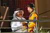 GP BAHRAIN, (L to R): Crown Prince Shaikh Salman bin Isa Hamad Al Khalifa (BRN) with vincitore Oscar Piastri (AUS) McLaren on the podium.

13.04.2025. Formula 1 World Championship, Rd 4, Bahrain Grand Prix, Sakhir, Bahrain, Gara Day.

- www.xpbimages.com, EMail: requests@xpbimages.com © Copyright: Bearne / XPB Images