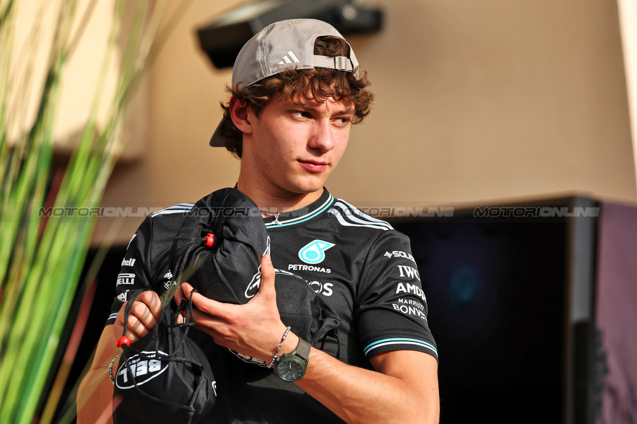 GP BAHRAIN, Andrea Kimi Antonelli (ITA) Mercedes AMG F1.

10.04.2025. Formula 1 World Championship, Rd 4, Bahrain Grand Prix, Sakhir, Bahrain, Preparation Day.

- www.xpbimages.com, EMail: requests@xpbimages.com © Copyright: Moy / XPB Images