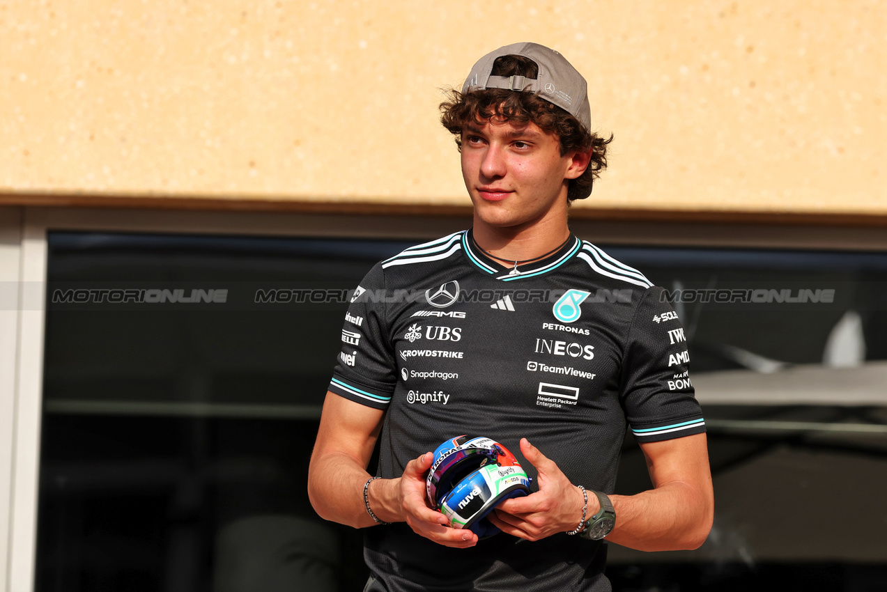 GP BAHRAIN, Andrea Kimi Antonelli (ITA) Mercedes AMG F1.

10.04.2025. Formula 1 World Championship, Rd 4, Bahrain Grand Prix, Sakhir, Bahrain, Preparation Day.

- www.xpbimages.com, EMail: requests@xpbimages.com © Copyright: Moy / XPB Images