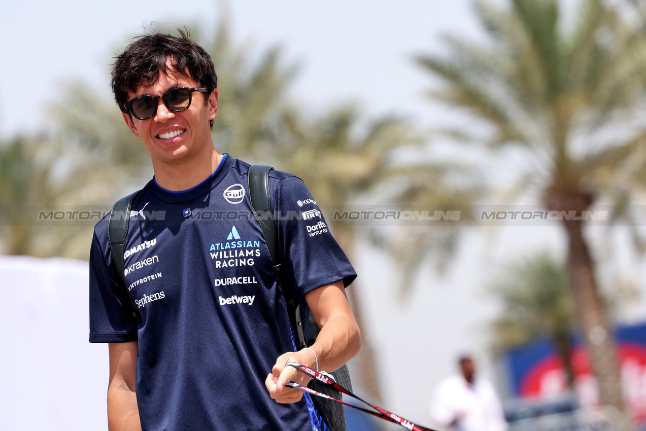 GP BAHRAIN, Alexander Albon (THA) Atlassian Williams Racing.

10.04.2025. Formula 1 World Championship, Rd 4, Bahrain Grand Prix, Sakhir, Bahrain, Preparation Day.

- www.xpbimages.com, EMail: requests@xpbimages.com © Copyright: Bearne / XPB Images