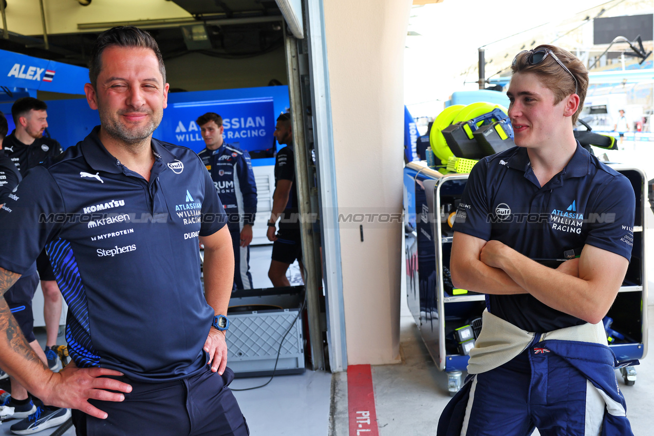 GP BAHRAIN, Luke Browning (GBR) Atlassian Williams Racing Academy Driver (Right).

10.04.2025. Formula 1 World Championship, Rd 4, Bahrain Grand Prix, Sakhir, Bahrain, Preparation Day.

- www.xpbimages.com, EMail: requests@xpbimages.com © Copyright: Batchelor / XPB Images