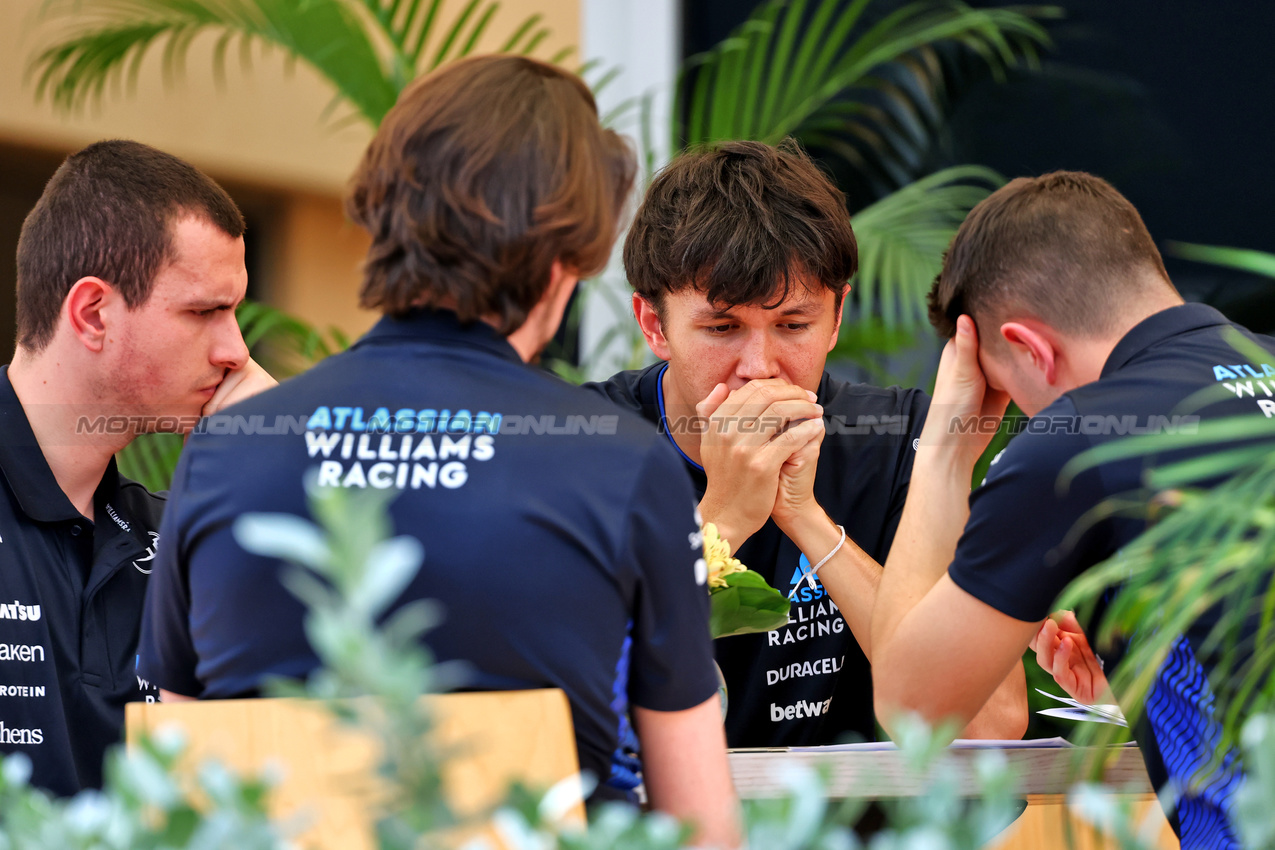 GP BAHRAIN, Alexander Albon (THA) Atlassian Williams Racing.

10.04.2025. Formula 1 World Championship, Rd 4, Bahrain Grand Prix, Sakhir, Bahrain, Preparation Day.

- www.xpbimages.com, EMail: requests@xpbimages.com © Copyright: Batchelor / XPB Images
