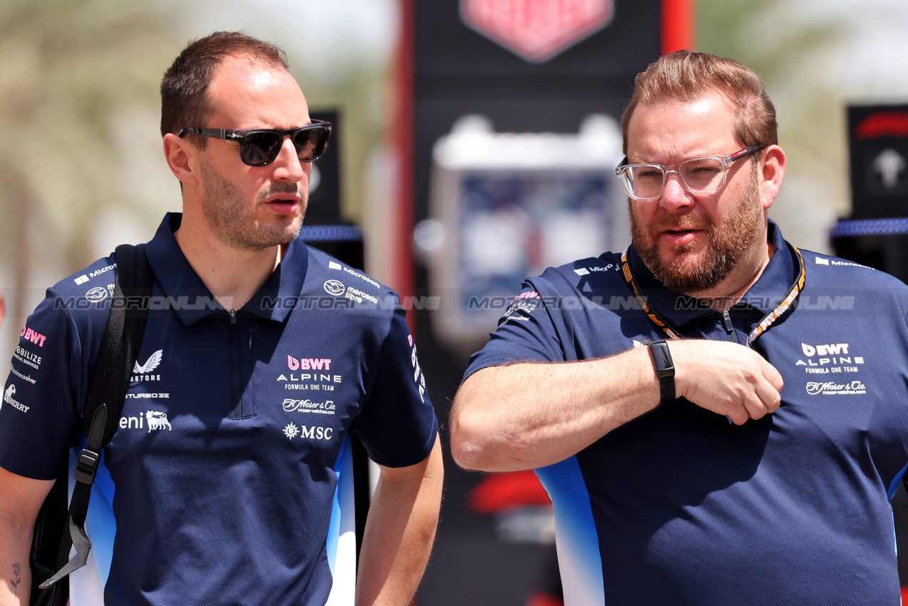 GP BAHRAIN, (L to R): Oliver Oakes (GBR) Alpine F1 Team Team Principal with Dave Greenwood (GBR) Alpine F1 Team Racing Director.

10.04.2025. Formula 1 World Championship, Rd 4, Bahrain Grand Prix, Sakhir, Bahrain, Preparation Day.

- www.xpbimages.com, EMail: requests@xpbimages.com © Copyright: Bearne / XPB Images