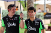 GP BAHRAIN, (L to R): Will Ponissi (ITA) Sauber Senior Communications Manager with Gabriel Bortoleto (BRA) Sauber.

10.04.2025. Formula 1 World Championship, Rd 4, Bahrain Grand Prix, Sakhir, Bahrain, Preparation Day.

- www.xpbimages.com, EMail: requests@xpbimages.com © Copyright: Moy / XPB Images