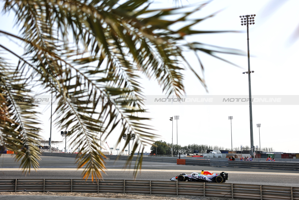 GP BAHRAIN, Isack Hadjar (FRA) Racing Bulls VCARB 02.

12.04.2025. Formula 1 World Championship, Rd 4, Bahrain Grand Prix, Sakhir, Bahrain, Qualifiche Day.

- www.xpbimages.com, EMail: requests@xpbimages.com © Copyright: Charniaux / XPB Images