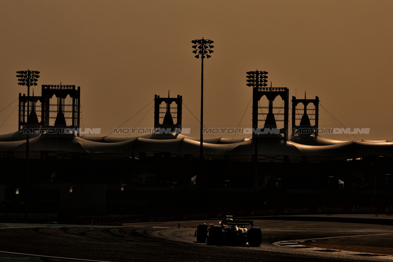 GP BAHRAIN, Isack Hadjar (FRA) Racing Bulls VCARB 02.

12.04.2025. Formula 1 World Championship, Rd 4, Bahrain Grand Prix, Sakhir, Bahrain, Qualifiche Day.

- www.xpbimages.com, EMail: requests@xpbimages.com © Copyright: Moy / XPB Images