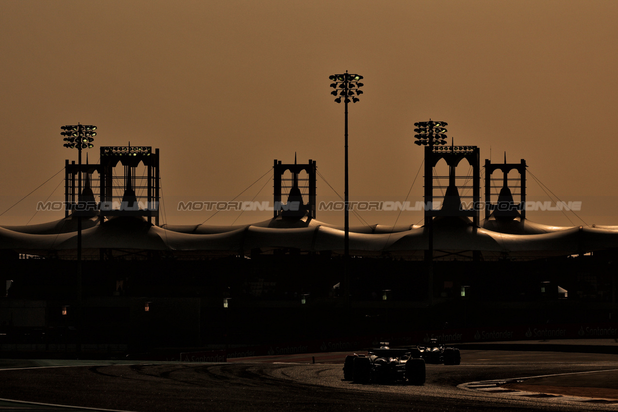 GP BAHRAIN, Pierre Gasly (FRA) Alpine F1 Team A525.

12.04.2025. Formula 1 World Championship, Rd 4, Bahrain Grand Prix, Sakhir, Bahrain, Qualifiche Day.

- www.xpbimages.com, EMail: requests@xpbimages.com © Copyright: Moy / XPB Images