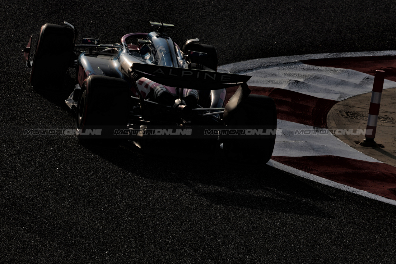 GP BAHRAIN, Pierre Gasly (FRA) Alpine F1 Team A525.

12.04.2025. Formula 1 World Championship, Rd 4, Bahrain Grand Prix, Sakhir, Bahrain, Qualifiche Day.

- www.xpbimages.com, EMail: requests@xpbimages.com © Copyright: Charniaux / XPB Images