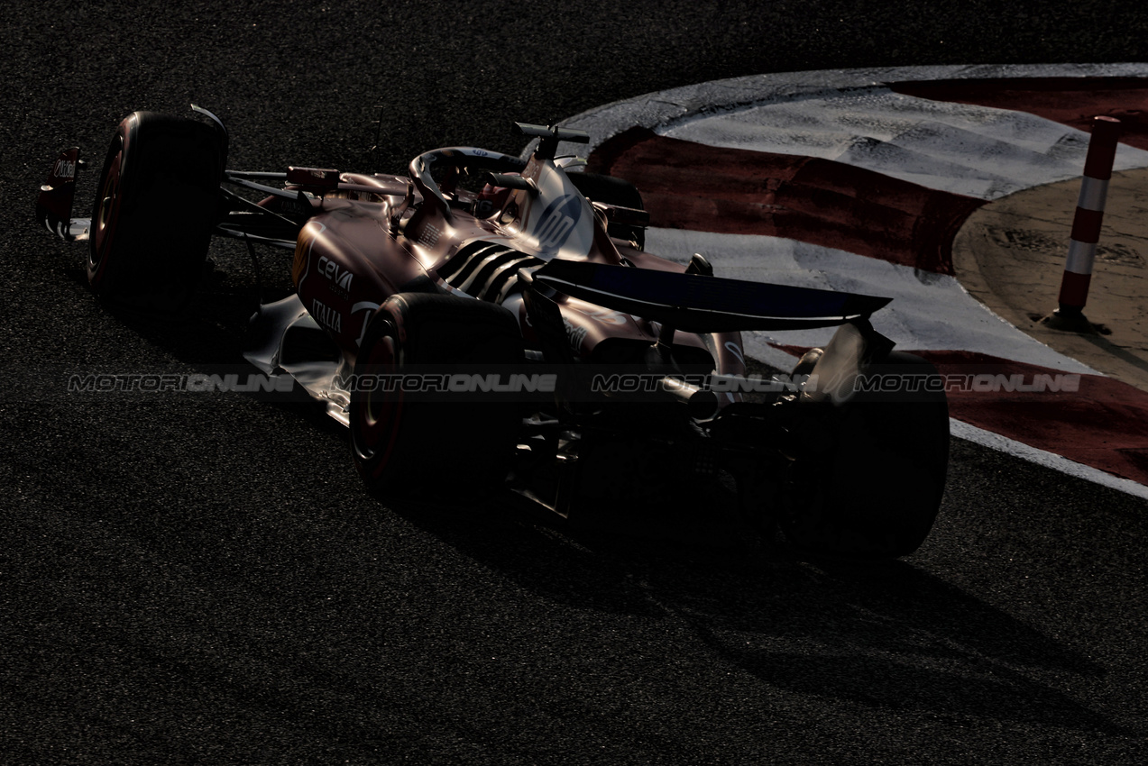 GP BAHRAIN, Charles Leclerc (MON) Ferrari SF-25.

12.04.2025. Formula 1 World Championship, Rd 4, Bahrain Grand Prix, Sakhir, Bahrain, Qualifiche Day.

- www.xpbimages.com, EMail: requests@xpbimages.com © Copyright: Charniaux / XPB Images