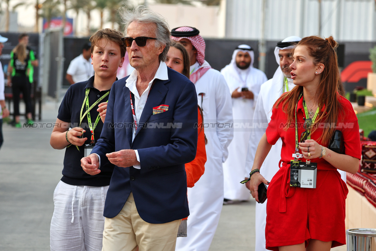 GP BAHRAIN, Luca di Montezemolo (ITA).

12.04.2025. Formula 1 World Championship, Rd 4, Bahrain Grand Prix, Sakhir, Bahrain, Qualifiche Day.

- www.xpbimages.com, EMail: requests@xpbimages.com © Copyright: Moy / XPB Images