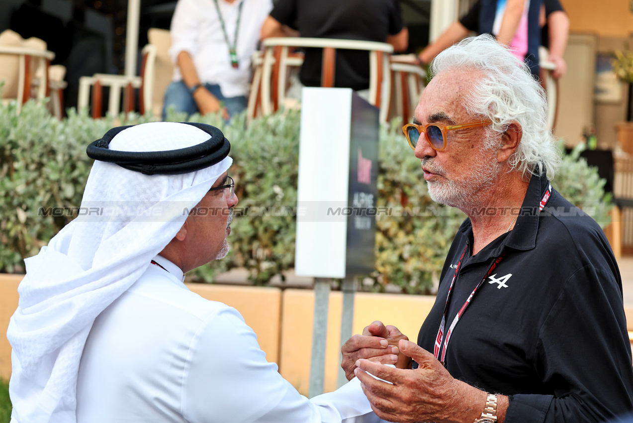 GP BAHRAIN, (L to R): Crown Prince Shaikh Salman bin Isa Hamad Al Khalifa (BRN) with Flavio Briatore (ITA) Alpine F1 Team Executive Advisor.

12.04.2025. Formula 1 World Championship, Rd 4, Bahrain Grand Prix, Sakhir, Bahrain, Qualifiche Day.

- www.xpbimages.com, EMail: requests@xpbimages.com © Copyright: Moy / XPB Images