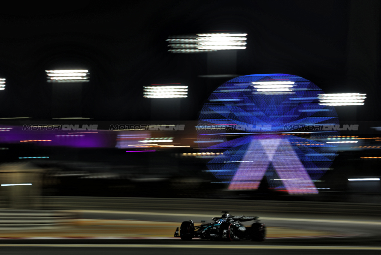 GP BAHRAIN, George Russell (GBR) Mercedes AMG F1 W16.

12.04.2025. Formula 1 World Championship, Rd 4, Bahrain Grand Prix, Sakhir, Bahrain, Qualifiche Day.

- www.xpbimages.com, EMail: requests@xpbimages.com © Copyright: Moy / XPB Images