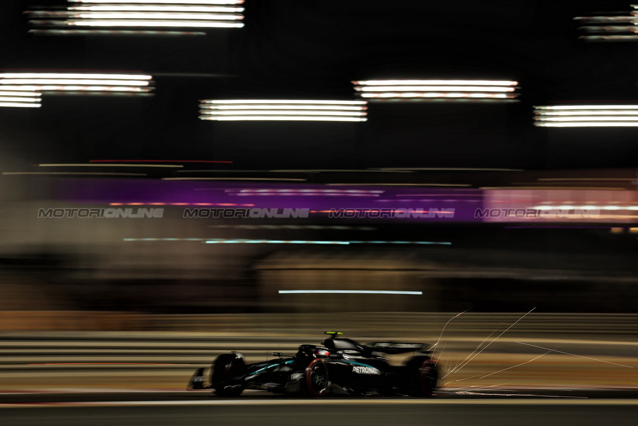 GP BAHRAIN, Andrea Kimi Antonelli (ITA) Mercedes AMG F1 W16.

12.04.2025. Formula 1 World Championship, Rd 4, Bahrain Grand Prix, Sakhir, Bahrain, Qualifiche Day.

- www.xpbimages.com, EMail: requests@xpbimages.com © Copyright: Moy / XPB Images