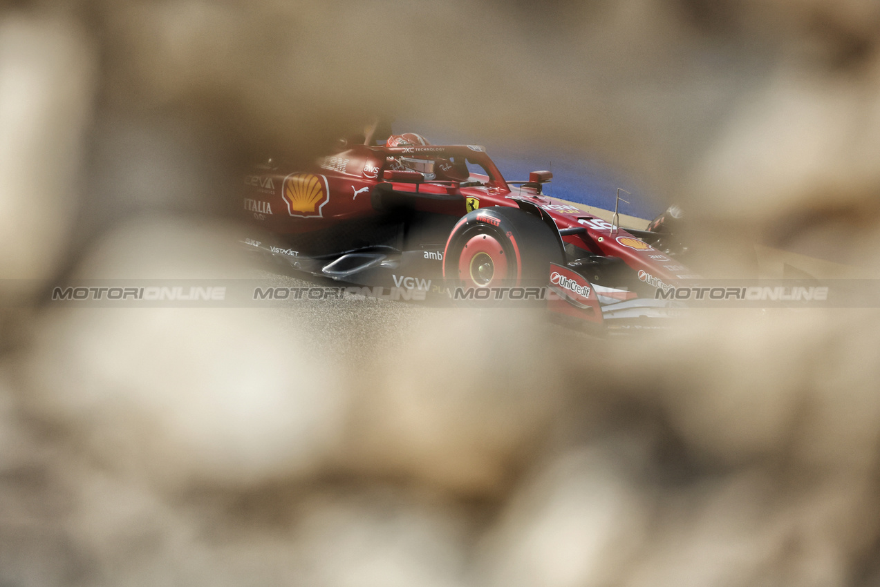 GP BAHRAIN, Charles Leclerc (MON) Ferrari SF-25.

12.04.2025. Formula 1 World Championship, Rd 4, Bahrain Grand Prix, Sakhir, Bahrain, Qualifiche Day.

- www.xpbimages.com, EMail: requests@xpbimages.com © Copyright: Bearne / XPB Images