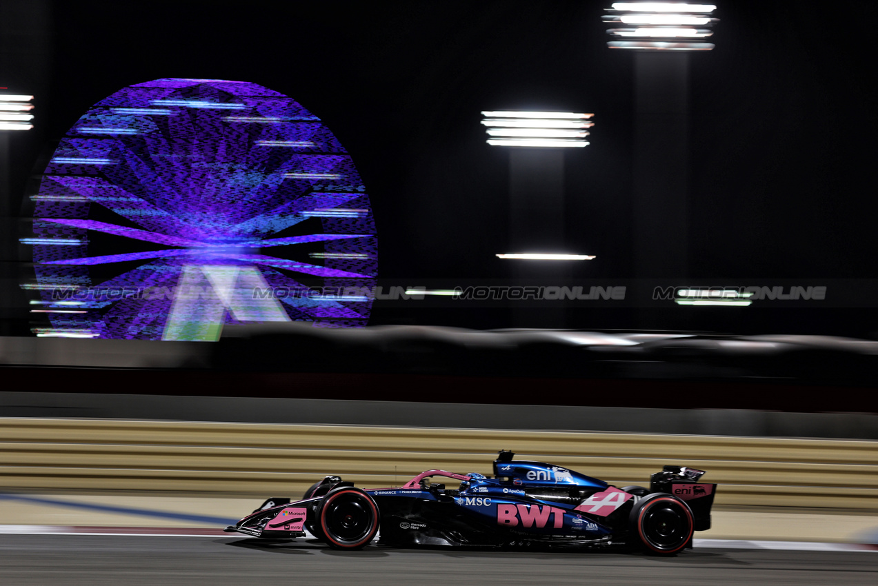 GP BAHRAIN, Pierre Gasly (FRA) Alpine F1 Team A525.

12.04.2025. Formula 1 World Championship, Rd 4, Bahrain Grand Prix, Sakhir, Bahrain, Qualifiche Day.

- www.xpbimages.com, EMail: requests@xpbimages.com © Copyright: Moy / XPB Images