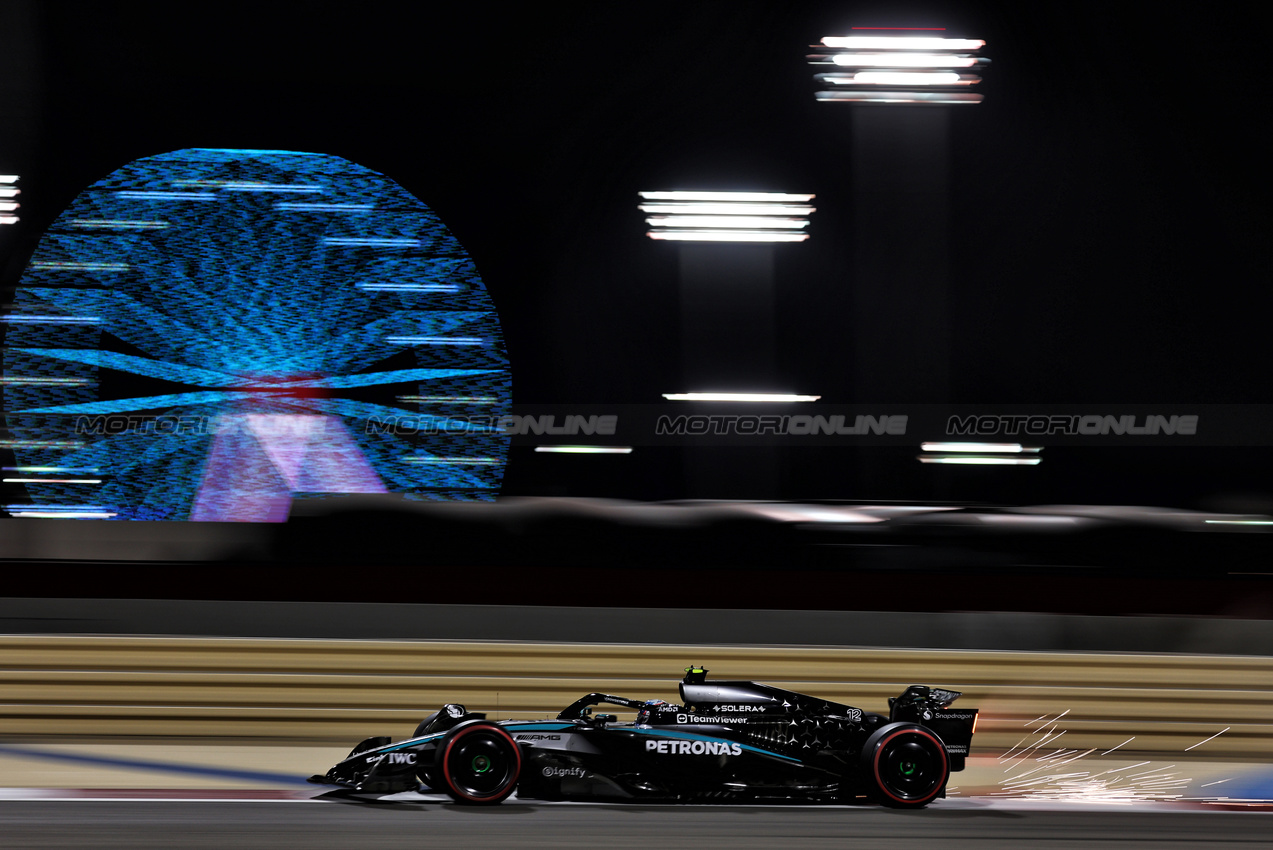 GP BAHRAIN, Andrea Kimi Antonelli (ITA) Mercedes AMG F1 W16.

12.04.2025. Formula 1 World Championship, Rd 4, Bahrain Grand Prix, Sakhir, Bahrain, Qualifiche Day.

- www.xpbimages.com, EMail: requests@xpbimages.com © Copyright: Moy / XPB Images
