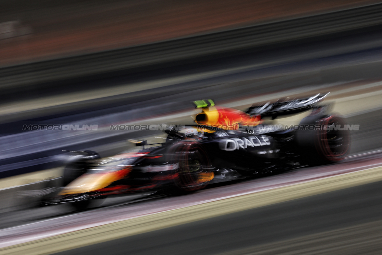 GP BAHRAIN, Yuki Tsunoda (JPN) Red Bull Racing RB21.

12.04.2025. Formula 1 World Championship, Rd 4, Bahrain Grand Prix, Sakhir, Bahrain, Qualifiche Day.

- www.xpbimages.com, EMail: requests@xpbimages.com © Copyright: Moy / XPB Images