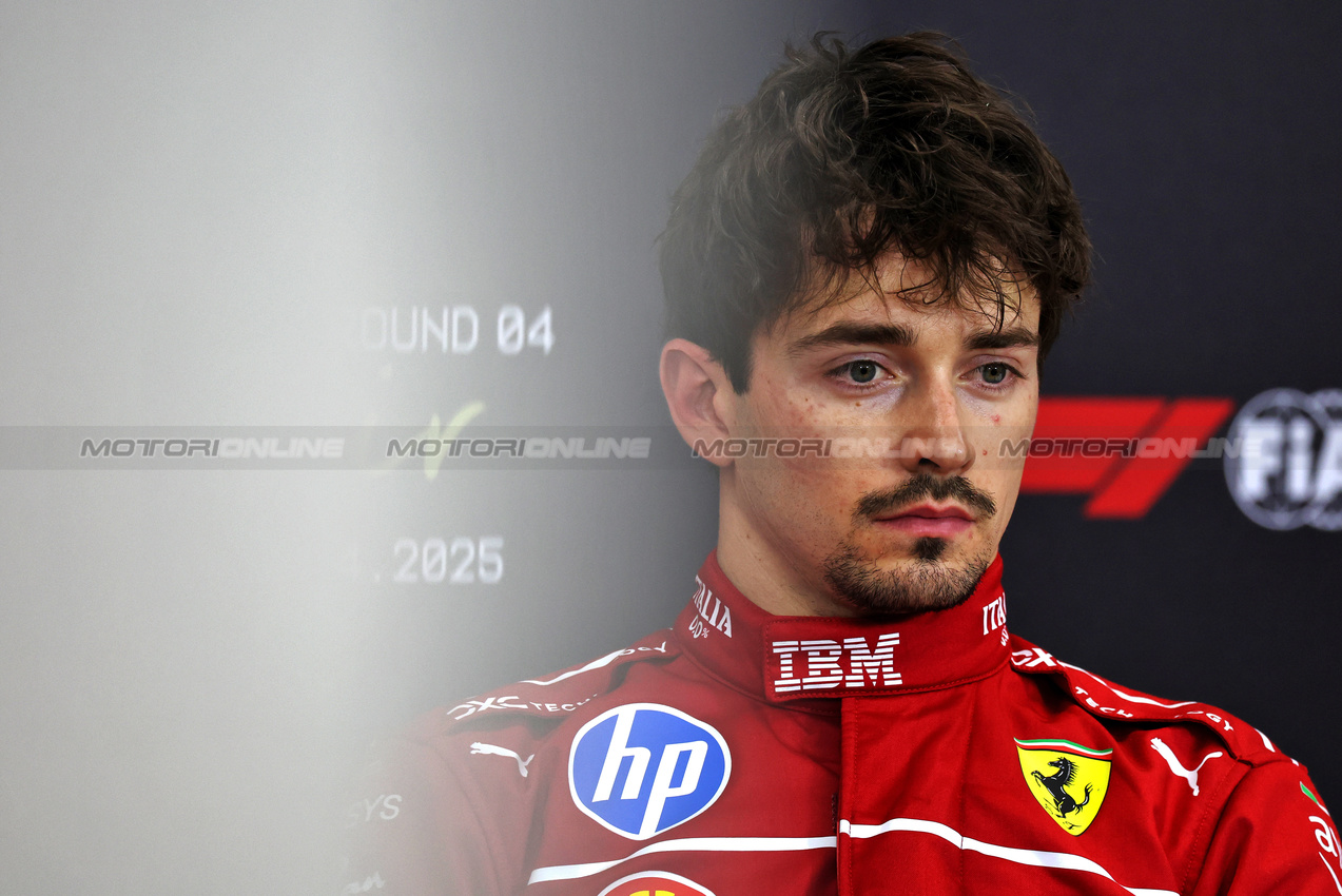 GP BAHRAIN, Charles Leclerc (MON) Ferrari in the post qualifying FIA Press Conference.

12.04.2025. Formula 1 World Championship, Rd 4, Bahrain Grand Prix, Sakhir, Bahrain, Qualifiche Day.

- www.xpbimages.com, EMail: requests@xpbimages.com © Copyright: Moy / XPB Images