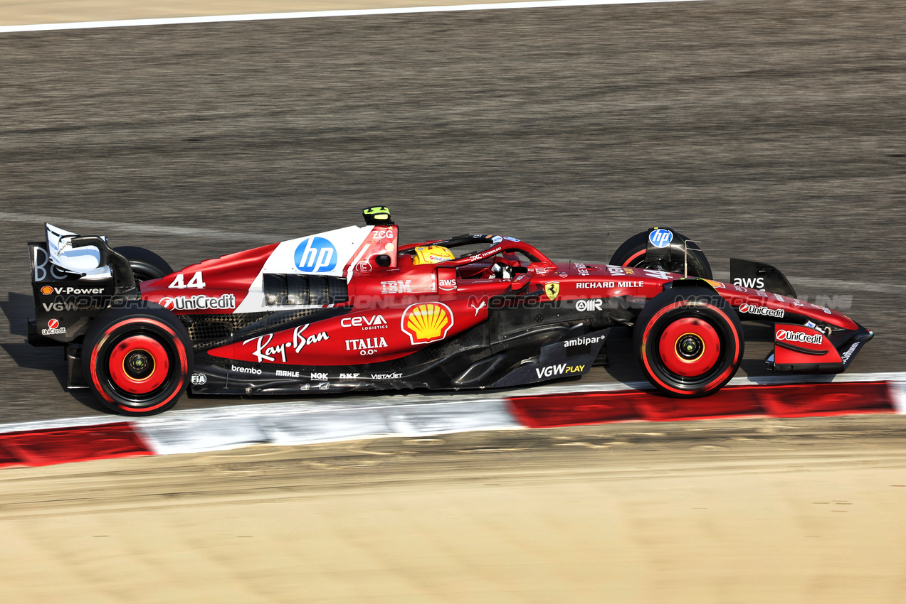 GP BAHRAIN, Lewis Hamilton (GBR) Ferrari SF-25.

12.04.2025. Formula 1 World Championship, Rd 4, Bahrain Grand Prix, Sakhir, Bahrain, Qualifiche Day.

- www.xpbimages.com, EMail: requests@xpbimages.com © Copyright: Bearne / XPB Images
