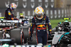 GP BAHRAIN, Yuki Tsunoda (JPN), Red Bull Racing e Max Verstappen (NLD), Red Bull Racing 
12.04.2025. Formula 1 World Championship, Rd 4, Bahrain Grand Prix, Sakhir, Bahrain, Qualifiche Day.
- www.xpbimages.com, EMail: requests@xpbimages.com © Copyright: Charniaux / XPB Images