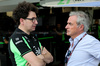 GP BAHRAIN, (L to R): Mattia Binotto (ITA) Sauber Motorsport Chief Operating e Chief Technical Officer with Carlos Sainz (ESP).

12.04.2025. Formula 1 World Championship, Rd 4, Bahrain Grand Prix, Sakhir, Bahrain, Qualifiche Day.

 - www.xpbimages.com, EMail: requests@xpbimages.com © Copyright: Coates / XPB Images