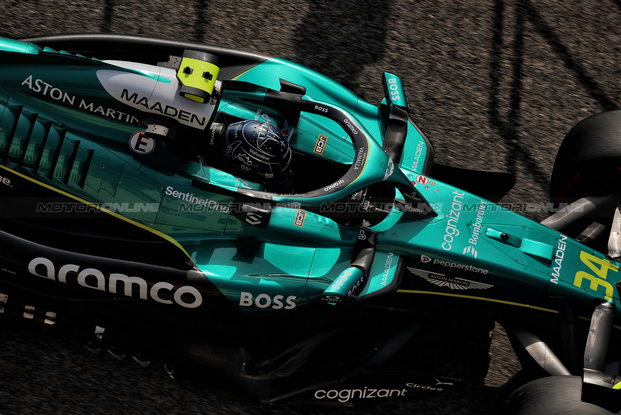 GP BAHRAIN, Felipe Drugovich (BRA) Aston Martin F1 Team AMR25, Reserve e Development Programme Driver.

11.04.2025. Formula 1 World Championship, Rd 4, Bahrain Grand Prix, Sakhir, Bahrain, Practice Day

- www.xpbimages.com, EMail: requests@xpbimages.com © Copyright: Charniaux / XPB Images