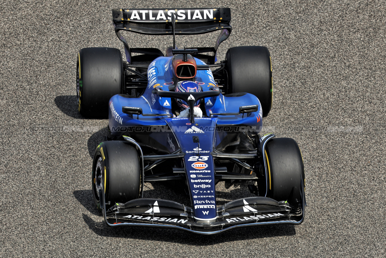 GP BAHRAIN, Alexander Albon (THA) Atlassian Williams Racing FW47.

11.04.2025. Formula 1 World Championship, Rd 4, Bahrain Grand Prix, Sakhir, Bahrain, Practice Day

- www.xpbimages.com, EMail: requests@xpbimages.com © Copyright: Bearne / XPB Images