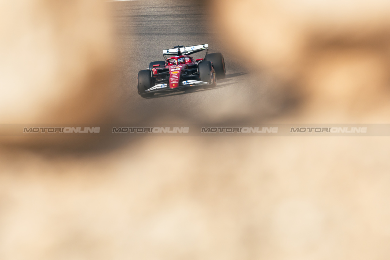 GP BAHRAIN, Dino Beganovic (SWE) Ferrari SF-25 Academy Driver.

11.04.2025. Formula 1 World Championship, Rd 4, Bahrain Grand Prix, Sakhir, Bahrain, Practice Day

- www.xpbimages.com, EMail: requests@xpbimages.com © Copyright: Bearne / XPB Images