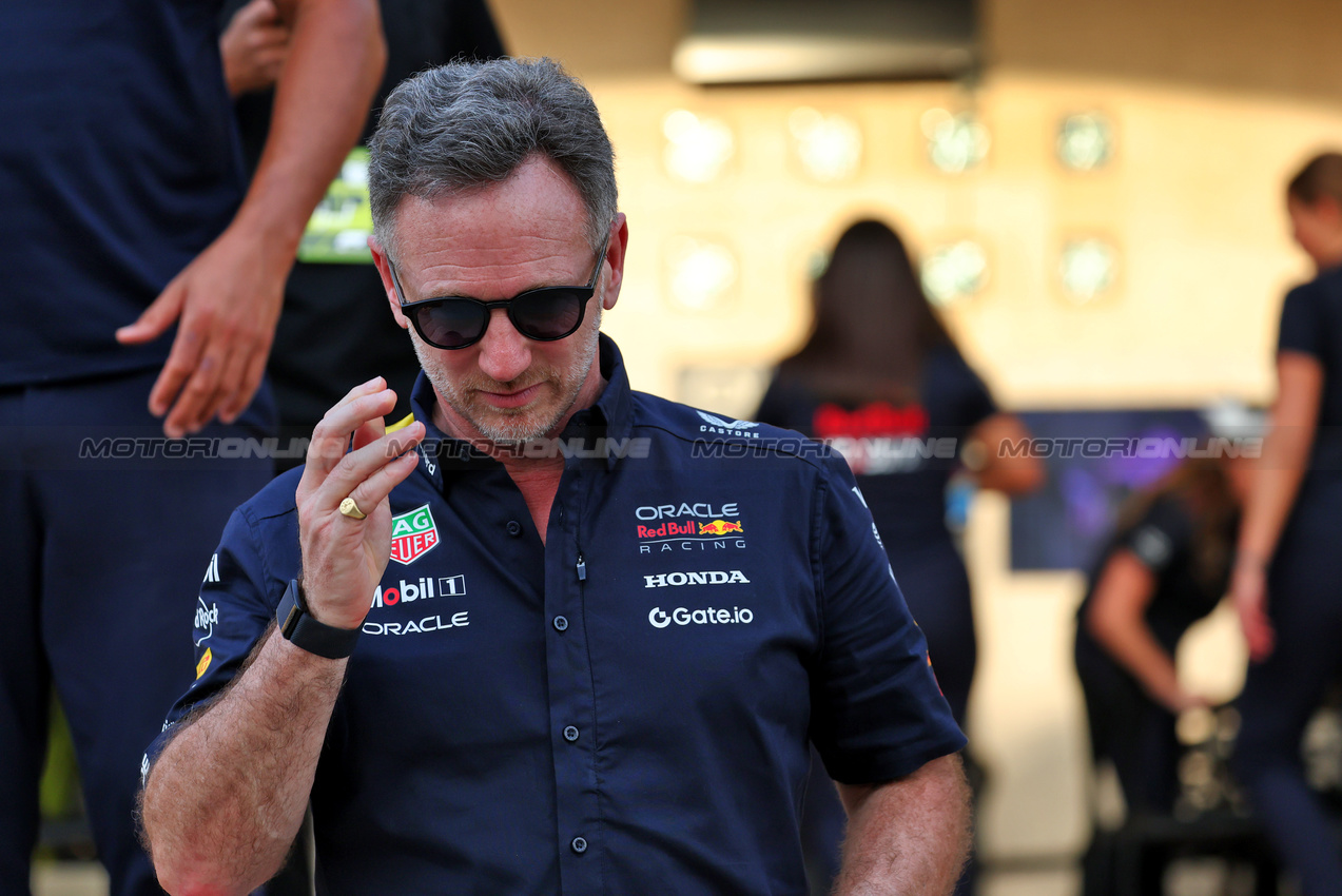 GP BAHRAIN, Christian Horner (GBR) Red Bull Racing Team Principal.

11.04.2025. Formula 1 World Championship, Rd 4, Bahrain Grand Prix, Sakhir, Bahrain, Practice Day

- www.xpbimages.com, EMail: requests@xpbimages.com © Copyright: Batchelor / XPB Images