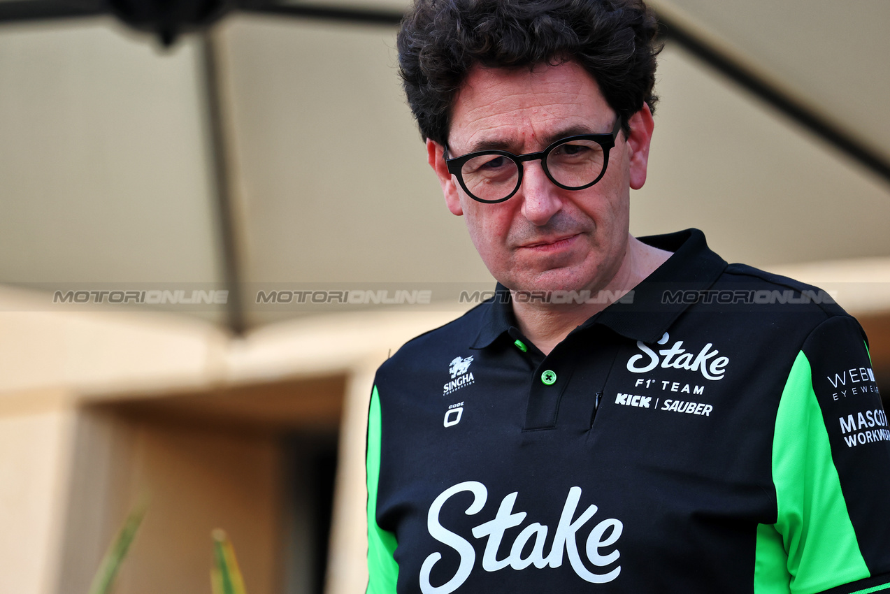 GP BAHRAIN, Mattia Binotto (ITA) Sauber Motorsport Chief Operating e Chief Technical Officer.

11.04.2025. Formula 1 World Championship, Rd 4, Bahrain Grand Prix, Sakhir, Bahrain, Practice Day

- www.xpbimages.com, EMail: requests@xpbimages.com © Copyright: Batchelor / XPB Images