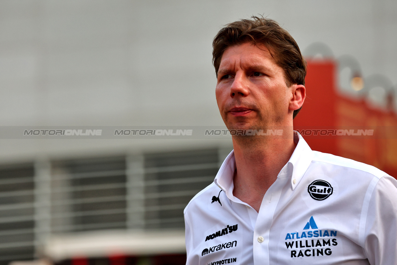GP BAHRAIN, James Vowles (GBR) Atlassian Williams Racing Team Principal.

11.04.2025. Formula 1 World Championship, Rd 4, Bahrain Grand Prix, Sakhir, Bahrain, Practice Day

- www.xpbimages.com, EMail: requests@xpbimages.com © Copyright: Batchelor / XPB Images