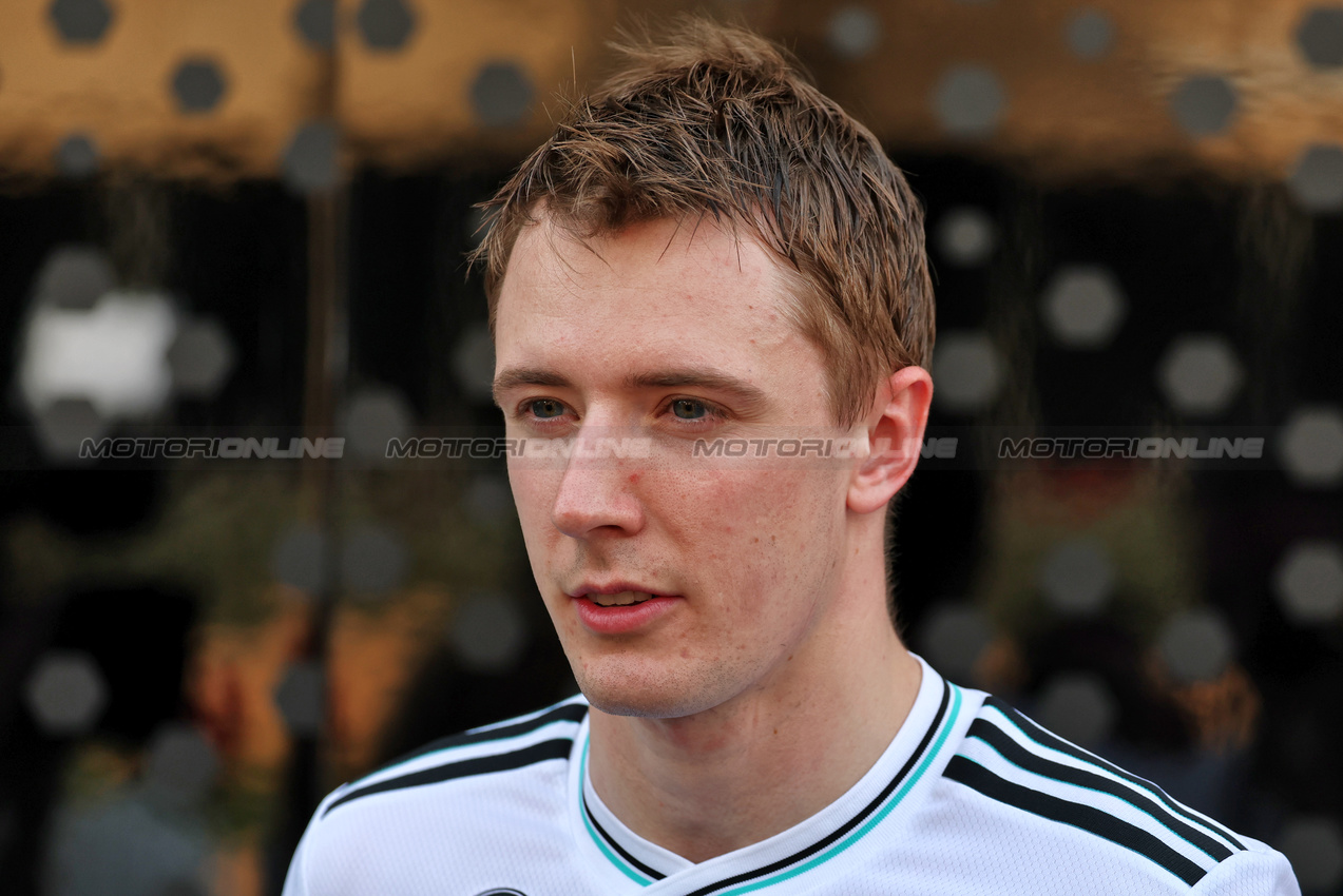 GP BAHRAIN, Frederik Vesti (DEN) Mercedes AMG F1 Reserve Driver.

11.04.2025. Formula 1 World Championship, Rd 4, Bahrain Grand Prix, Sakhir, Bahrain, Practice Day

- www.xpbimages.com, EMail: requests@xpbimages.com © Copyright: Moy / XPB Images