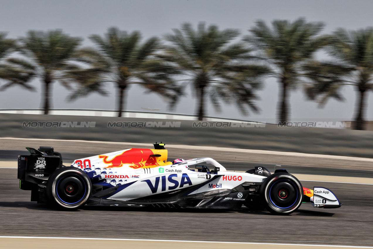 GP BAHRAIN, Liam Lawson (NZL) Racing Bulls VCARB 02.

11.04.2025. Formula 1 World Championship, Rd 4, Bahrain Grand Prix, Sakhir, Bahrain, Practice Day

- www.xpbimages.com, EMail: requests@xpbimages.com © Copyright: Moy / XPB Images