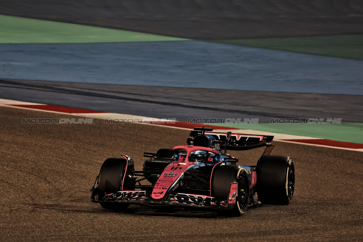 GP BAHRAIN, Pierre Gasly (FRA) Alpine F1 Team A525.

11.04.2025. Formula 1 World Championship, Rd 4, Bahrain Grand Prix, Sakhir, Bahrain, Practice Day

- www.xpbimages.com, EMail: requests@xpbimages.com © Copyright: Moy / XPB Images